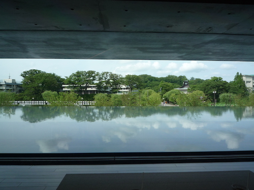 秋田県立美術館